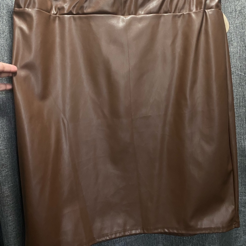 SHEIN Brown Pencil Pleather Skirt - Picture 2 of 3
